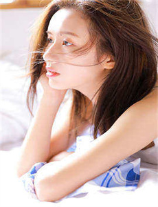 玉米田的小孩